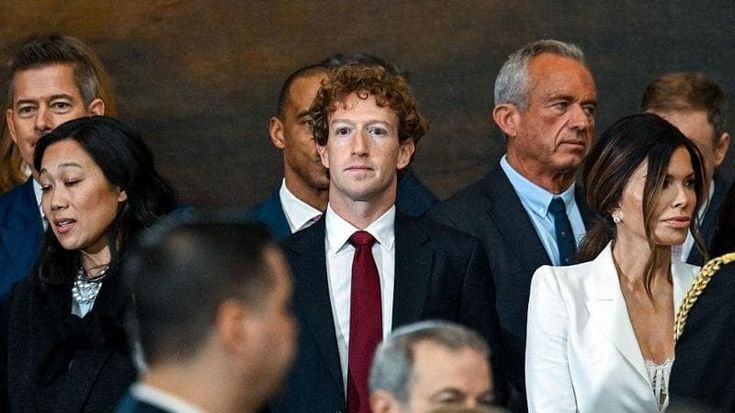 Zuckerberg difende i modelli cinesi e promette un’IA per tutti. Ma la sua è una lotta per il potere