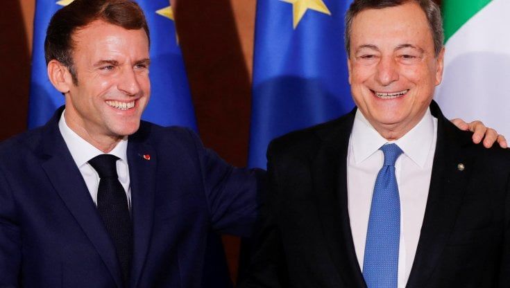 Draghi e Macron: "La spesa pubblica va tenuta sotto controllo con riforme, ma le regole non devono ostacolare gli investimenti"