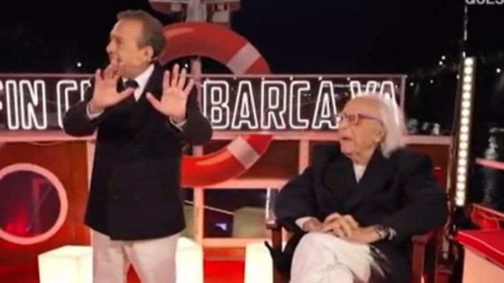 INTERVISTA CHIUSA: Chiambretti e Mughini interrotti dalla POLIZIA per un DRONE!
