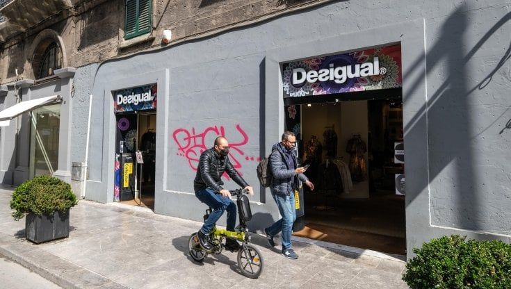 La crisi da pandemia affonda il settore moda: le griffe via da Palermo