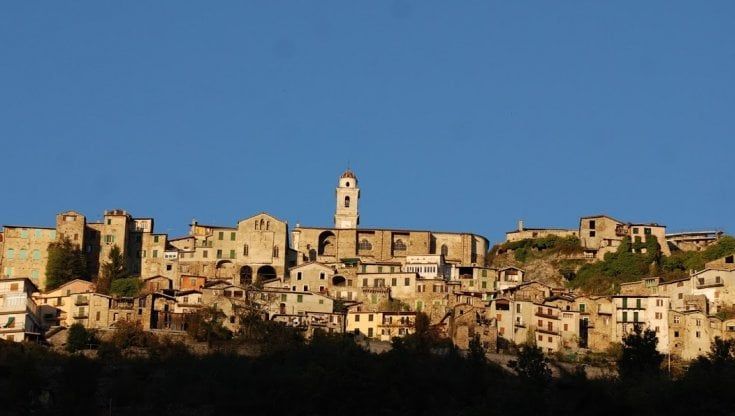 Touring club e Facebook insieme per far ripartire il turismo nei borghi