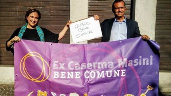 Sgomberi a Bologna, lite a distanza tra Merola e De Magistris 