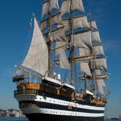 L’Amerigo Vespucci passa davanti alla costa di Ostia: ecco quando vedere il veliero storico