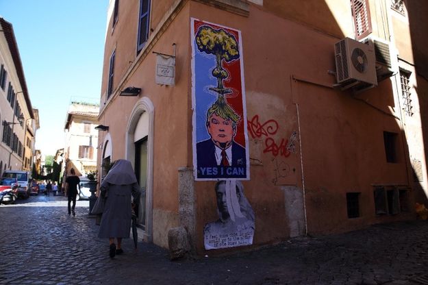 Roma, a Trastevere un Donald Trump molto pop