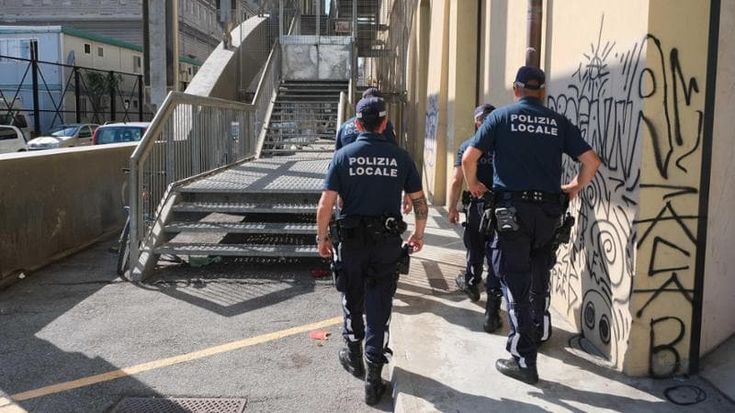 Vicoli, torna la Polizia Locale, 100 agenti 24 ore su 24. Ecco tutte le zone presidiate