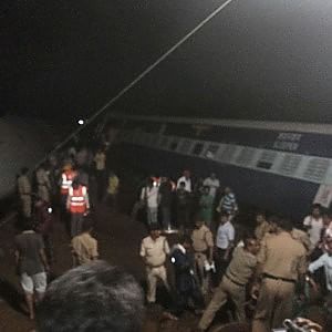 India, due treni deragliano a causa dei monsoni. Almeno 30 morti