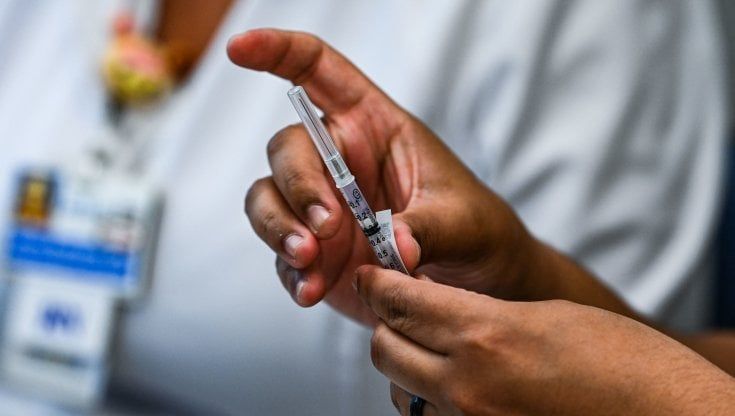Regno Unito, oggi un solo morto per Covid. Superate le 50 milioni di dosi di vaccino