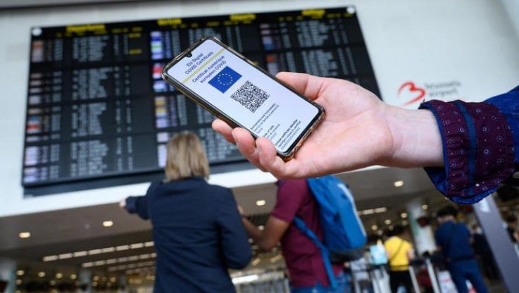 Covid, le nuove strategie contro i furbetti del Green Pass