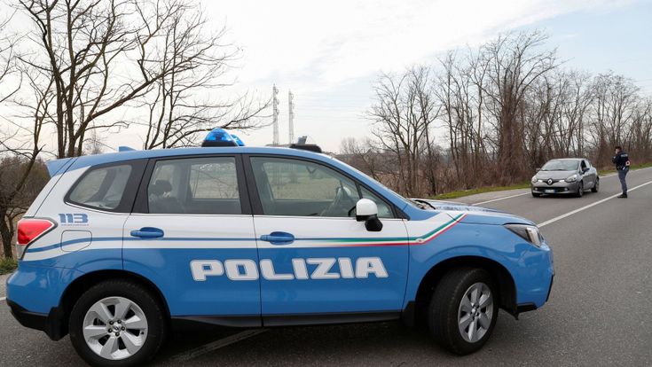 Codogno, la zona rossa blindata con 35 posti di blocco. Caccia al paziente zero