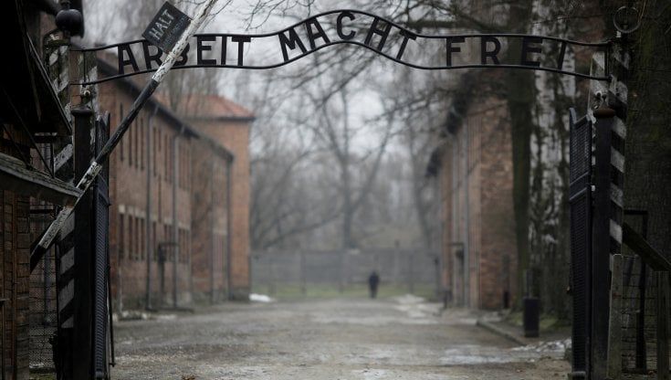 Polonia, scontro per la gestione di Auschwitz tra il governo e il board del museo del lager