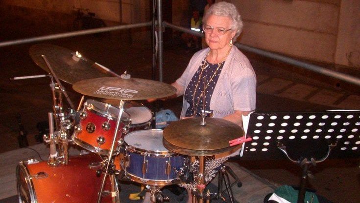 Addio a Vincenzina Cavallini, l'ultima cantastorie della Lomellina