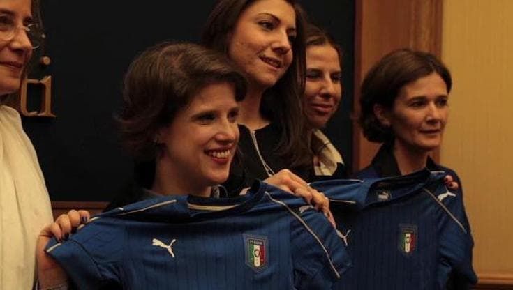 "In campo per sensibilizzare": nasce la nazionale di calcio delle deputate 