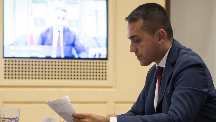Di Maio nella tana del nemico, incontro col supermanager Mion