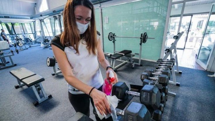 Ecco cosa mettere nella borsa della palestra, la guida per ritornare ad allenarsi