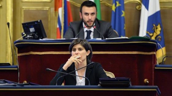 Torino, la vittoria in Comune fa impennare il reddito dei grillini