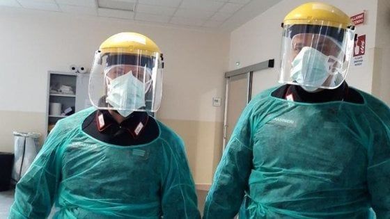 Bologna, è incinta e si rifiuta di fare il tampone del coronavirus: in corsia arrivano i carabinieri