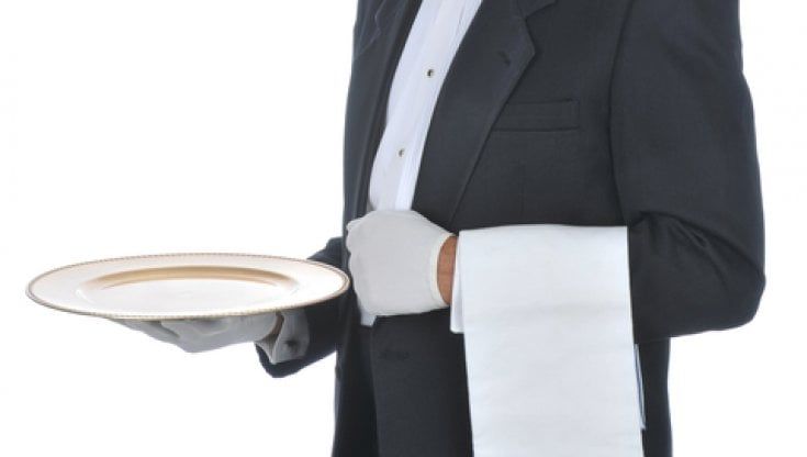 Signori si nasce. Camerieri si diventa
