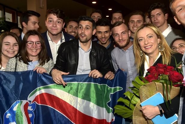 Europee, bagno di folla a Parma per Giorgia Meloni - Foto