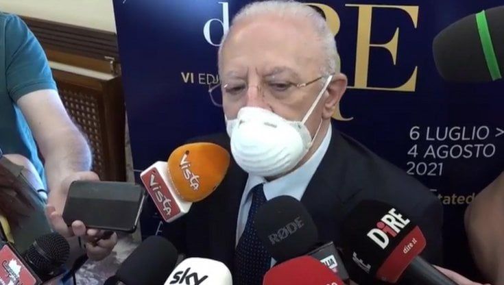 Scuola, De Luca: "In Campania non apriremo". Ma il governo è pronto a impugnare l'ordinanza