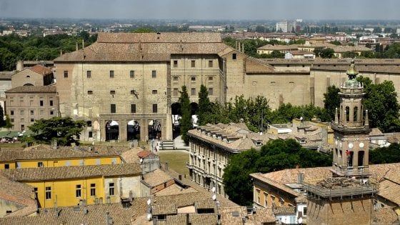Parma, nel 2035 popolazione più anziana e meno produttiva. "Immigrazione è una risorsa"