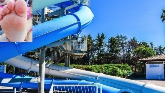 Bimbi con le bolle dopo il bagno in piscina nel Napoletano, l'Asl vieta la balneazione