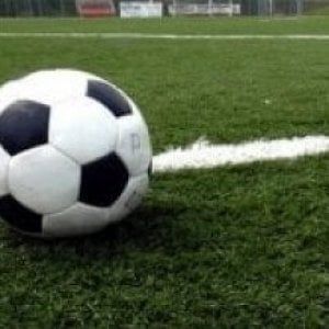 Viene espulso e prende a calci l'arbitro. Partita sospesa a Rimini