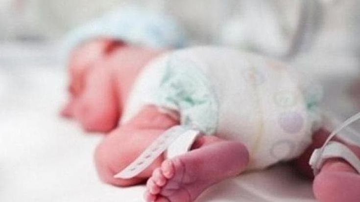 Non sapeva di essere incinta: 20enne di Tramonti dà alla luce una bambina