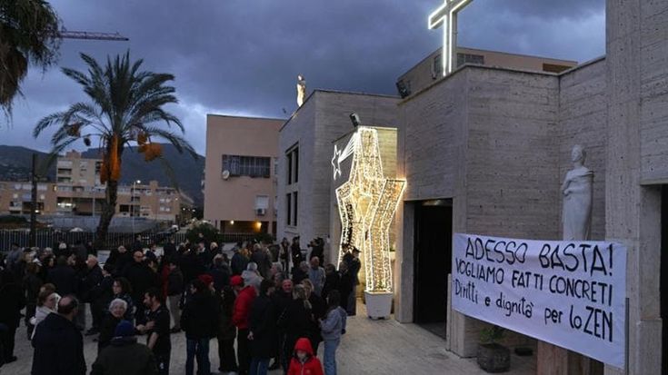 Lorefice scuote lo Zen: “Il quartiere ghetto l’ha creato la politica. Chi spara è un codardo”