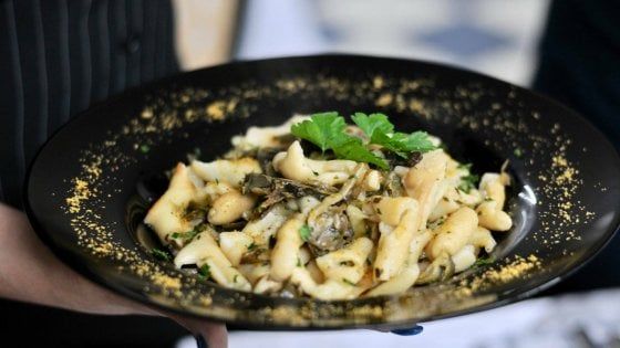 Profumo di Sardegna: versatile e gustoso, il pane che sembra una pasta