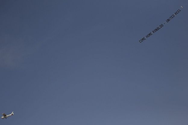 Striscione nel cielo spagnolo: ''Ronaldo torna allo United''