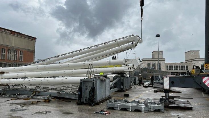 Smontata la ruota panoramica: "Motivi di sicurezza"