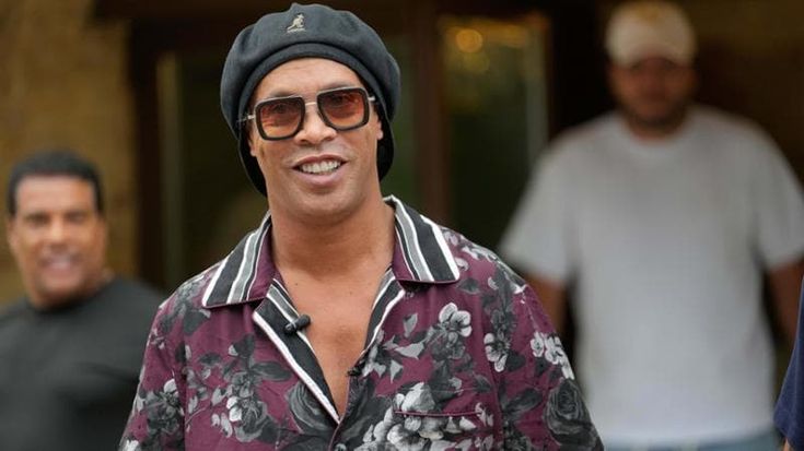 Ronaldinho, spiaggia e nostalgia: “A Ravenna cerco un ultimo gol”