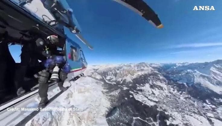 Milano Cortina 2026, in volo sulla bellezza: la "Regina delle Dolomiti" vista dall'elicottero