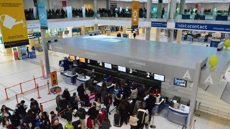 Voli, quando il prezzo è “low” solo all’inizio. Tra aggiunta di bagagli e scelta del posto si sale fino al +363%