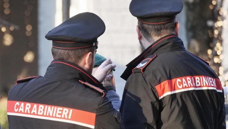 Arezzo, truffa del finto carabiniere: anziani derubati per oltre 50.000 euro di gioielli