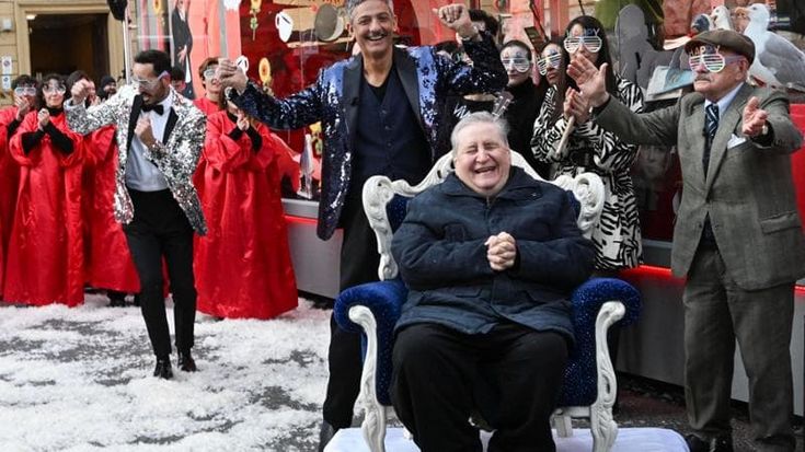 Fiorello omaggia Vincenzo Mollica: 'All'Ariston ci sarà il suo balconcino'
