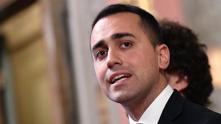 Lo sfogo di Di Maio tra i sostenitori: “Non mi fido del Pd, speravo nella Lega”