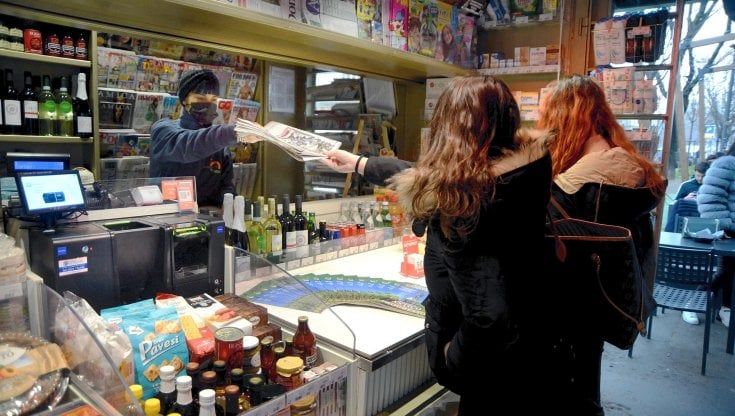 Toscana: l'olio e il vino si comprano anche nelle edicole