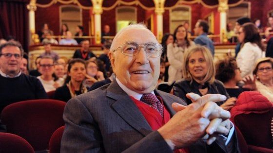 Pippo Baudo premiato per i sessant'anni di tv: "Ho un unico rimpianto: aver lanciato Grillo"