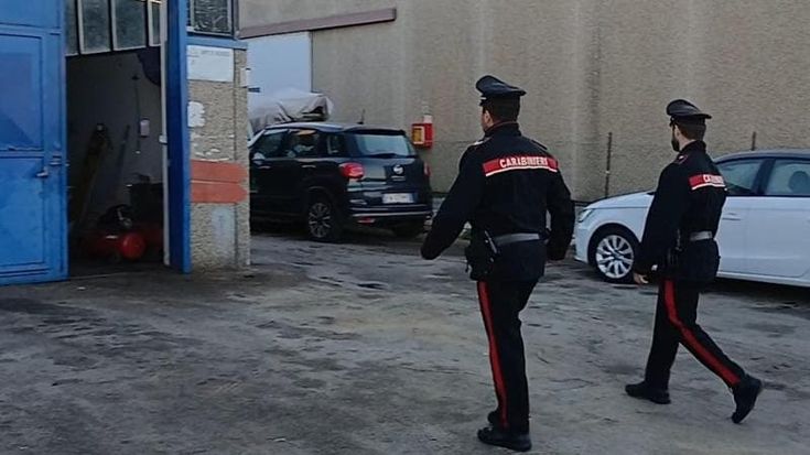 Dallo spaccio in Porsche e Bmw ai soldi ripuliti in ristoranti, lidi e b&b: sette arresti