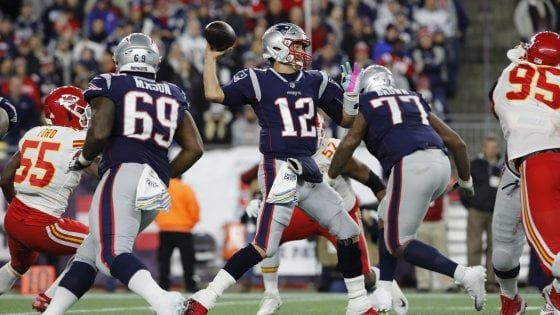 Nfl, Brady highlander ma Mahomes è il futuro