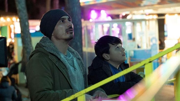 Francesco Di Leva: “Con mio figlio sul set soffro per le sue difficoltà. Ai giovani insegno a sbagliare”
