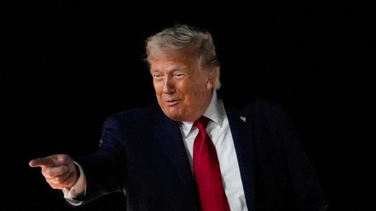 Teheran abbatte un Apache sopra le acque di Hormuz. E Trump bombarda in Iran