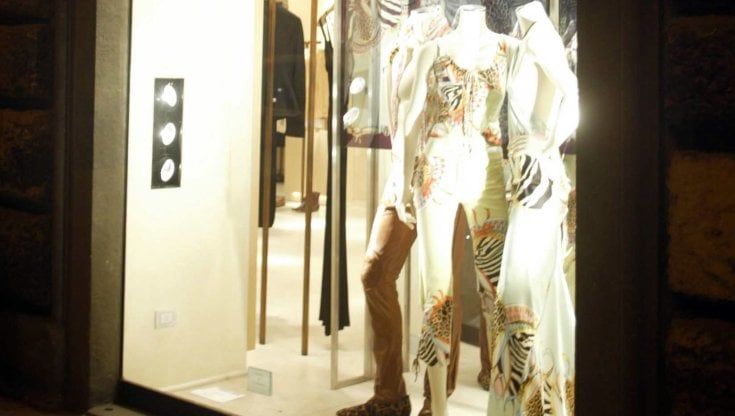 E' nata qui, ma adesso Firenze dice addio alla moda leopardata e sensuale di Roberto Cavalli