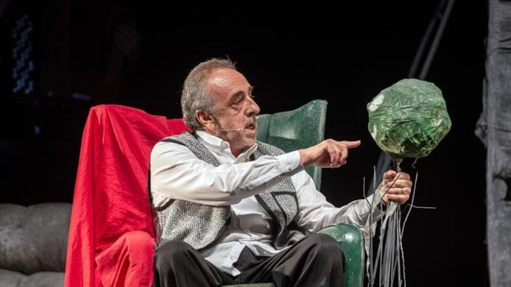 Silvio Orlando: “Al cinema ora più soldi che idee, meglio il teatro: più vivo e vero. Io mai regista: preferisco dare la colpa agli altri”
