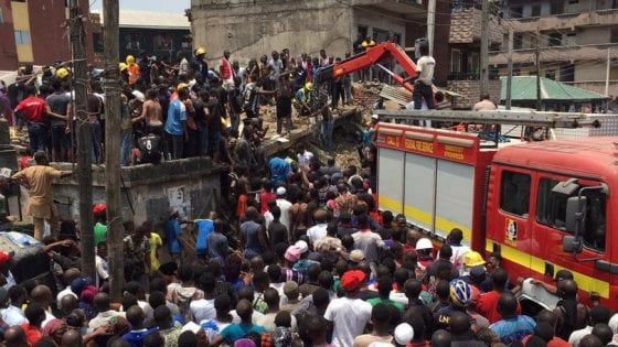 Nigeria, crolla una scuola elementare, morti 8 bambini