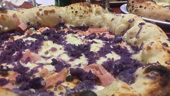 "Zia Ernestina pizzeria Gourmet": pizza e innovazione a Nola