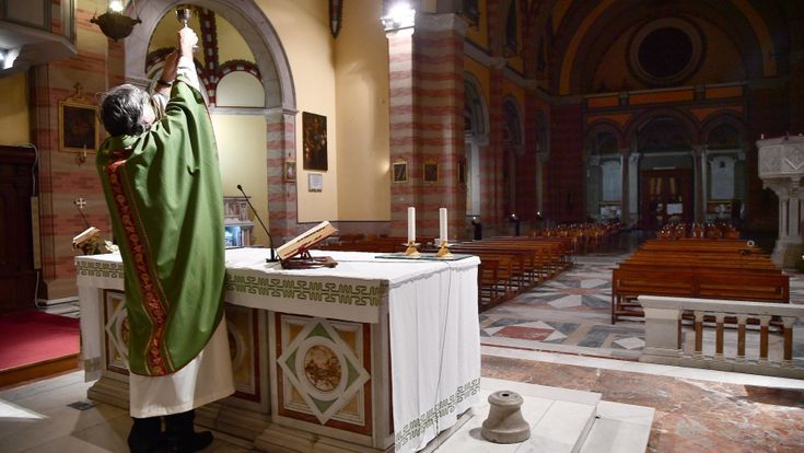 Una comunità che prega non è una folla