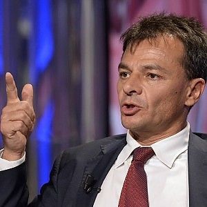 Stefano Fassina: "Non voglio l'esecutivo della Troika ma Renzi sta con l'establishment"