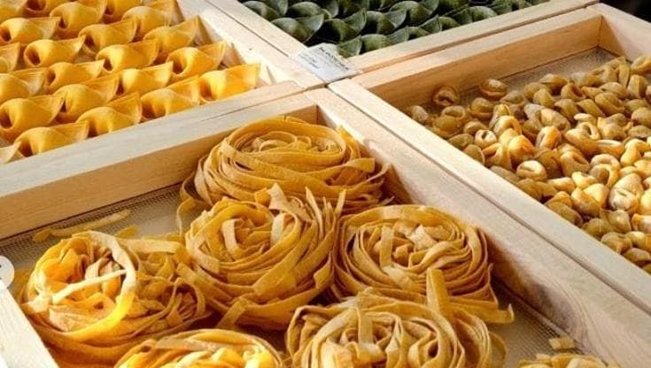 Tagliatelle al ragù e tortellini halal, la novità della bottega Brodellini: “Prodotti autentici”